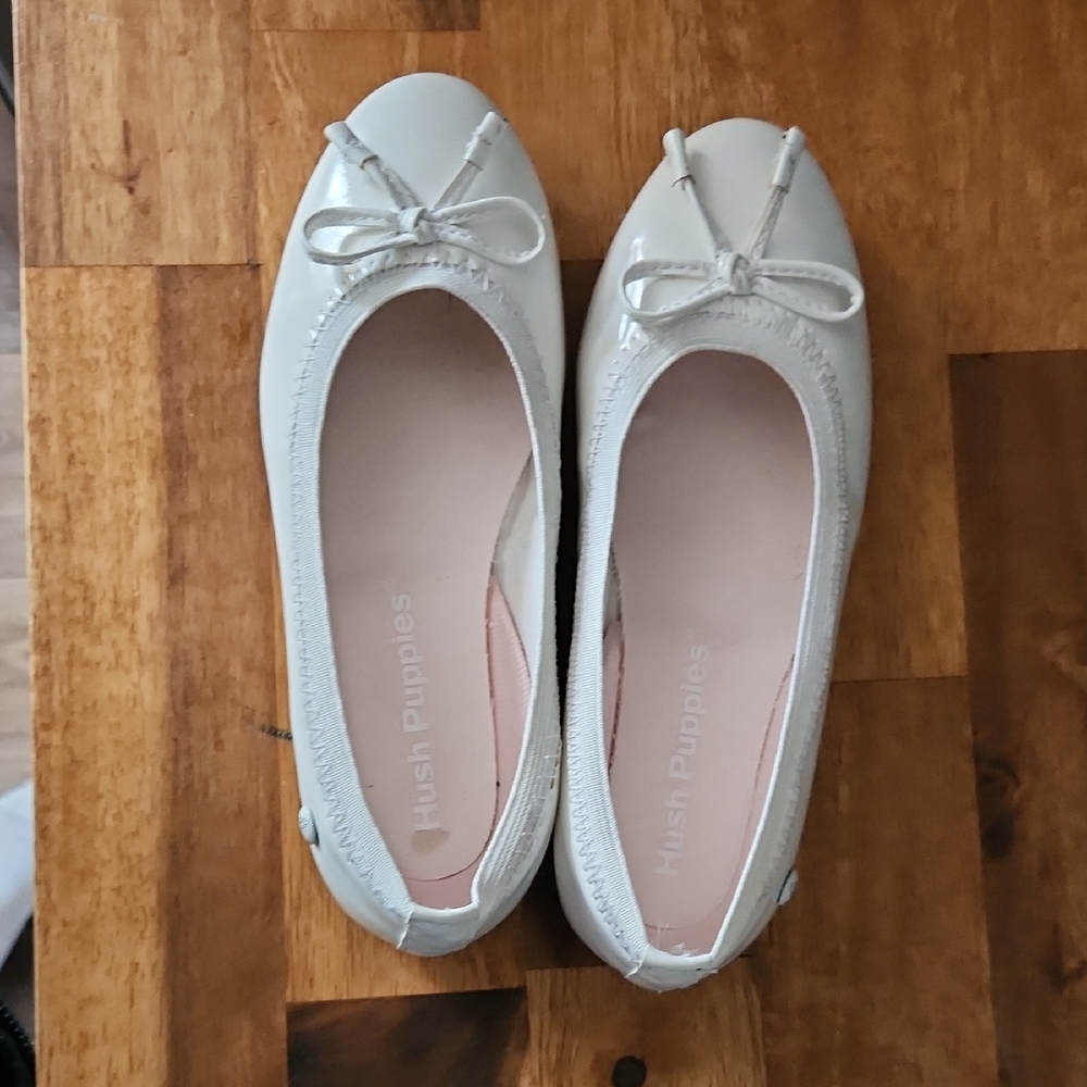 Hush Puppies Cream Flats with Bow Detail